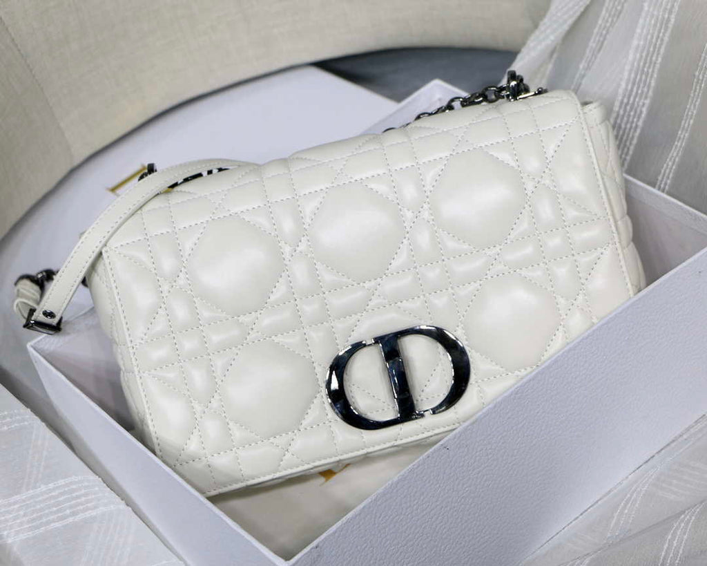 Dior M9243 Large Quilted Macrocannage Calfskin White with Black logo