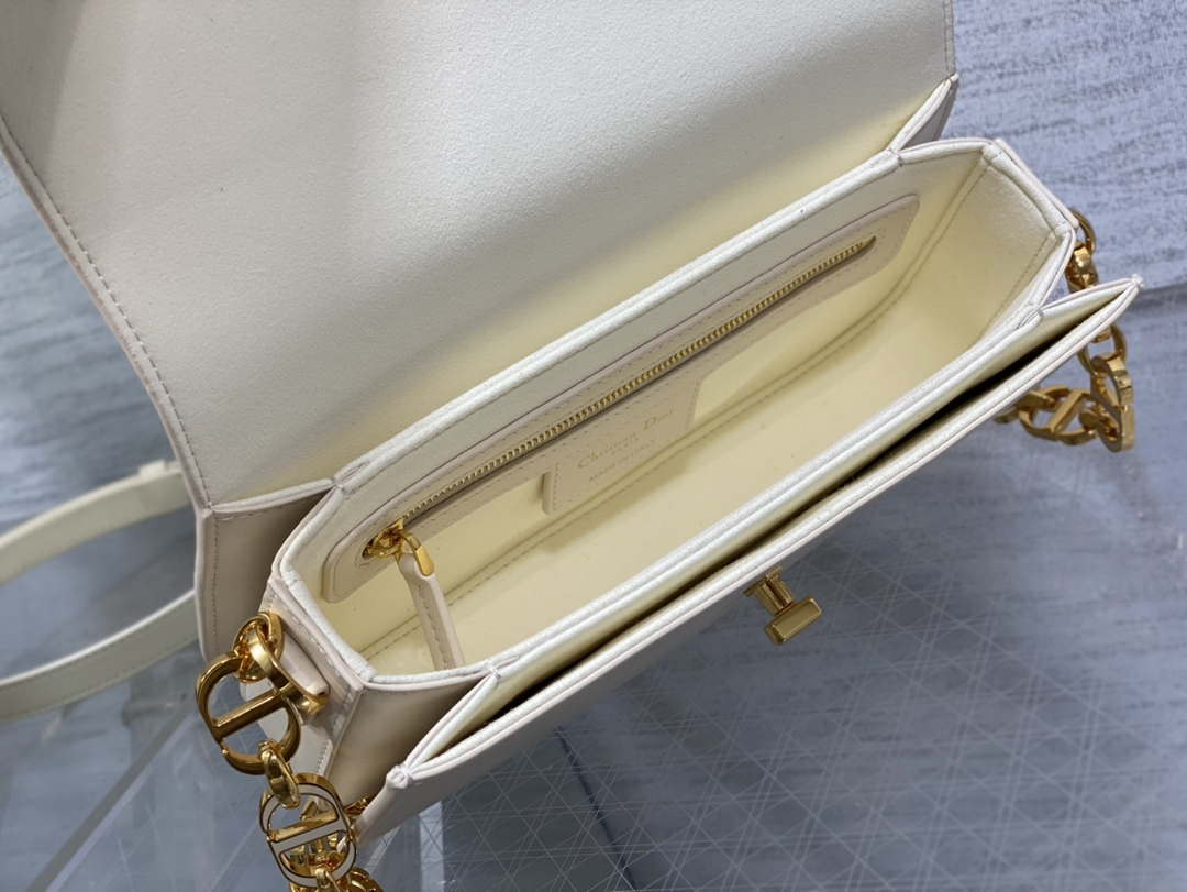 Dior M9260 30 Montaigne Avenue Bag Beige Box Calfskin