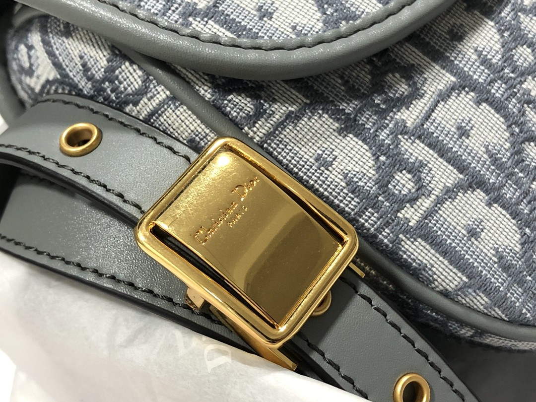 Dior M9317 Dior Bobby Medium Crossbody Bag Oblique Jacquard Light Green