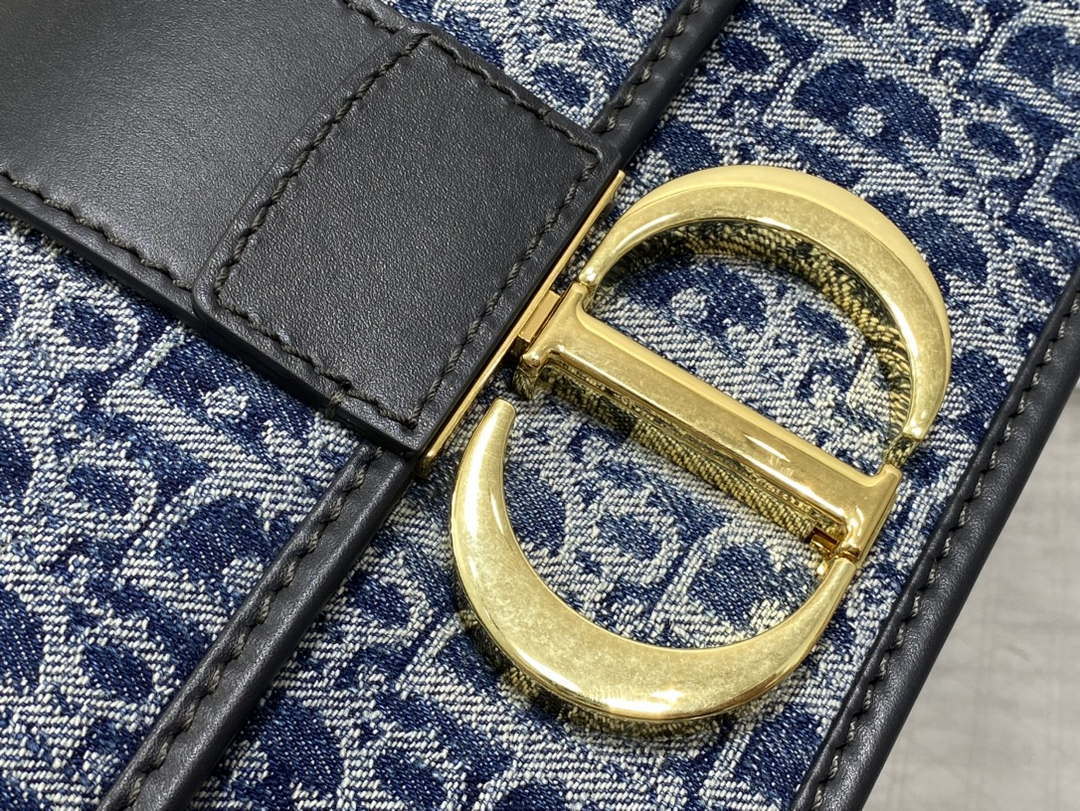 Dior M9334 30 Montaigne Bag with Chain Blue Denim Dior Oblique Jacquard M2021
