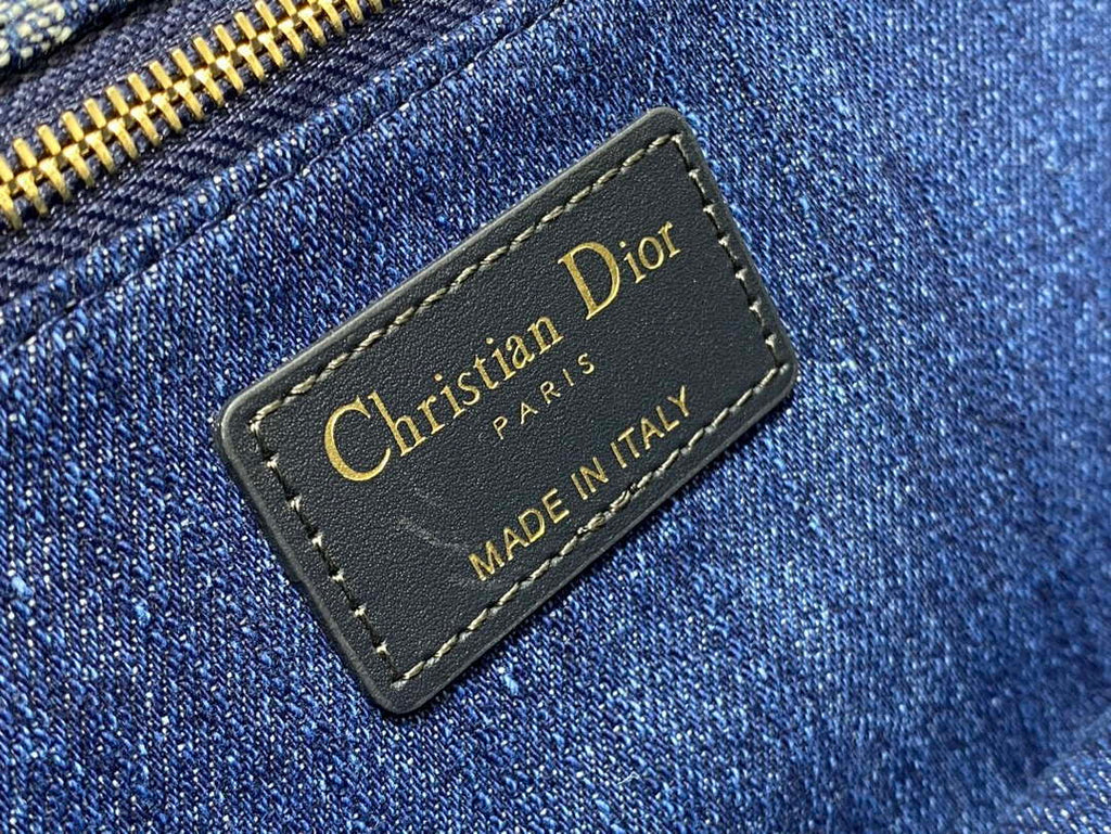 Dior M9334 30 Montaigne Bag with Chain Blue Denim Dior Oblique Jacquard M2021