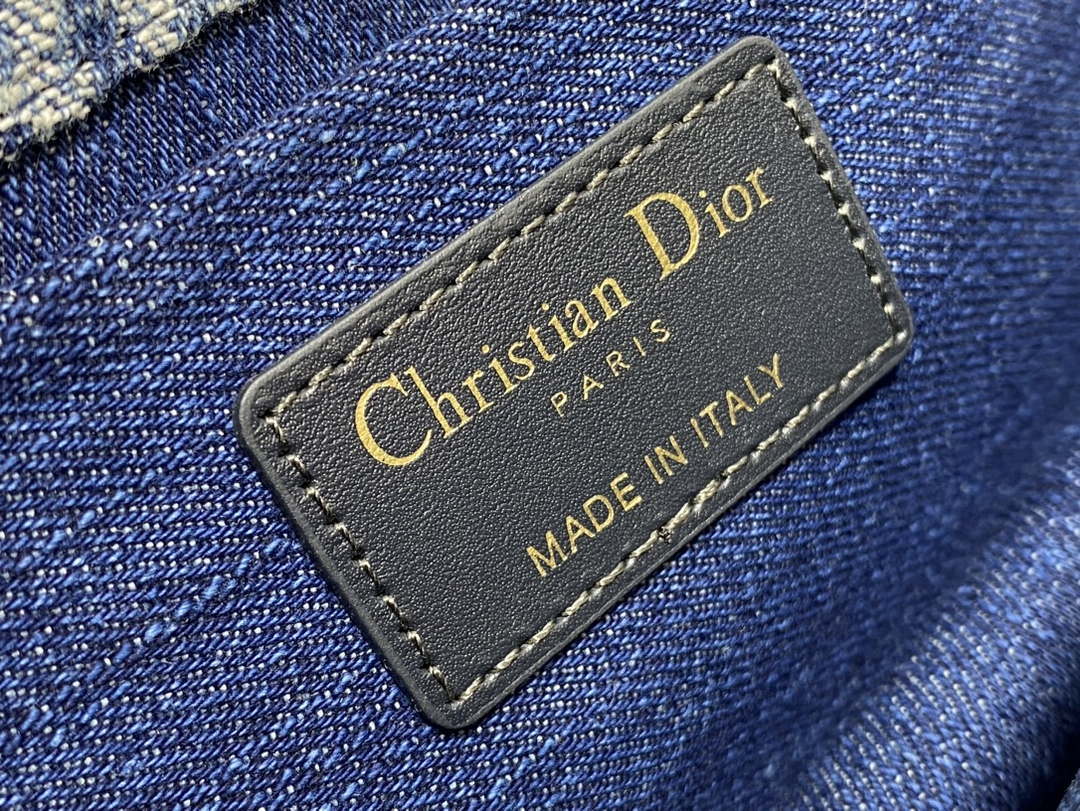 Dior M9334 30 Montaigne East-West Bag with Chain Bag with Chain Blue Denim Dior Oblique Jacquard M2027