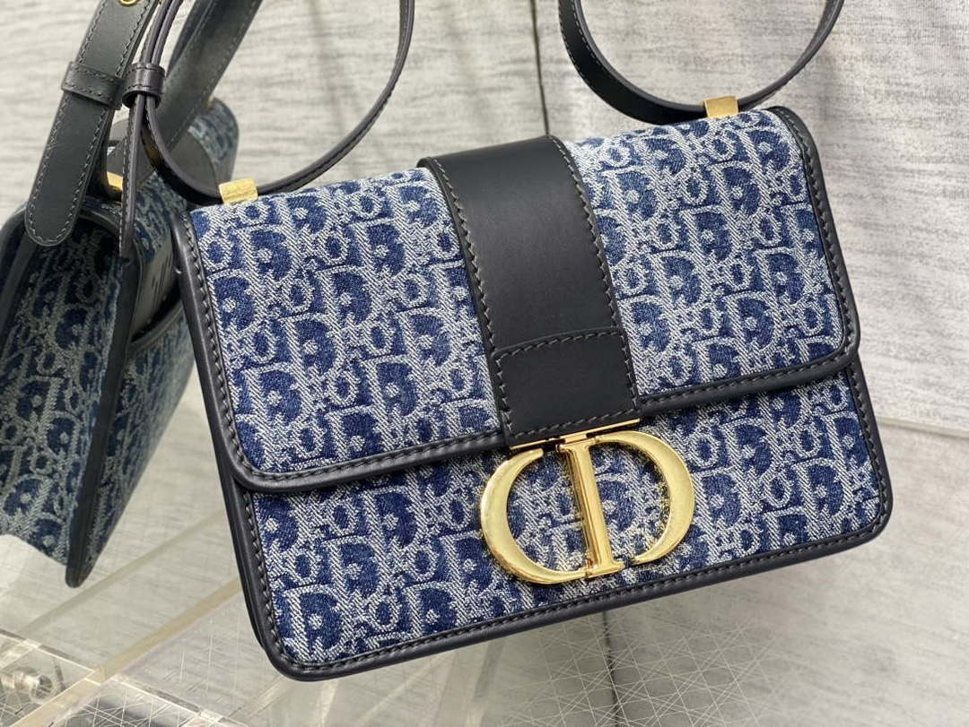 Dior M9334 30 Large Montaigne Bag with Chain Blue Denim Dior Oblique Jacquard M2028