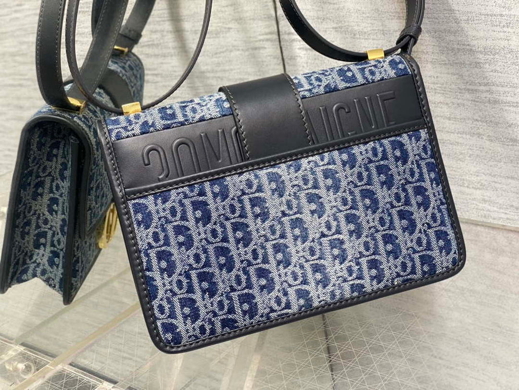 Dior M9334 30 Large Montaigne Bag with Chain Blue Denim Dior Oblique Jacquard M2028