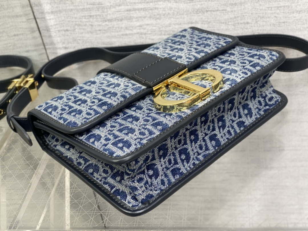 Dior M9334 30 Large Montaigne Bag with Chain Blue Denim Dior Oblique Jacquard M2028