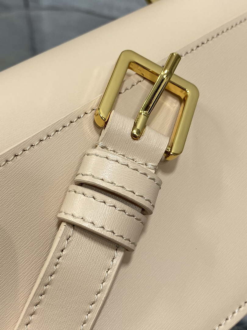 Dior M9370 Small 30 Montaigne Avenue Top Handle Bag Apricot Ribbed Calfskin