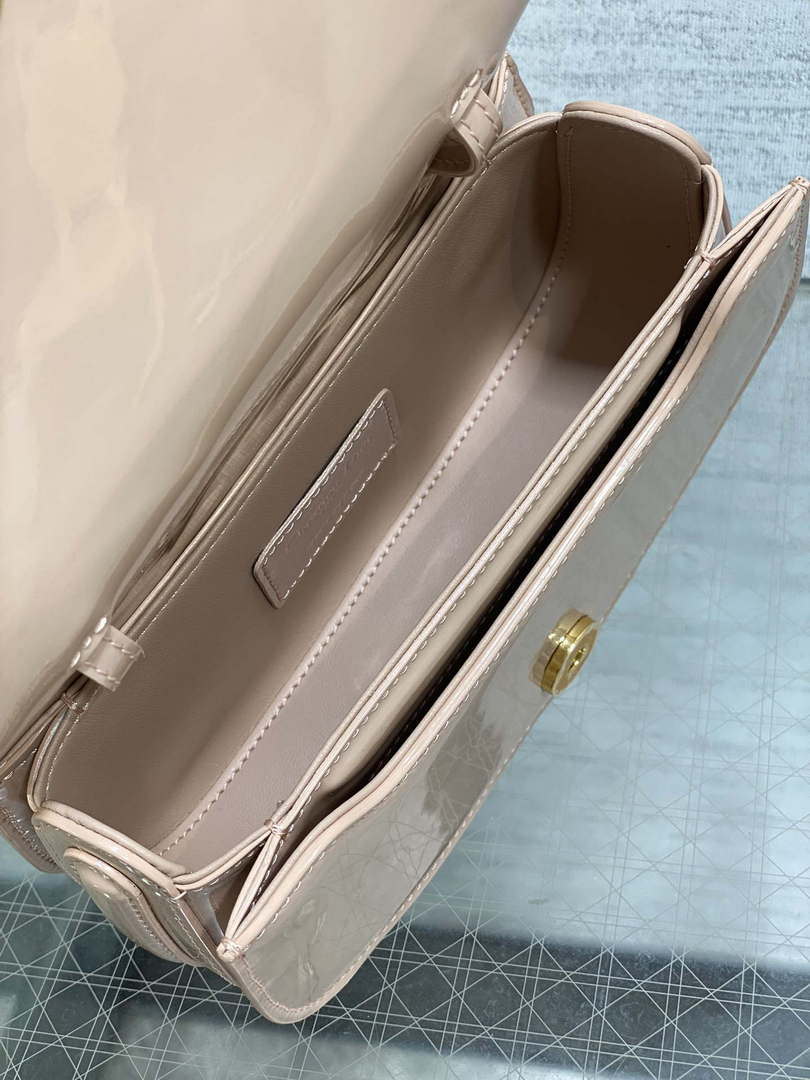 Dior M9370 Small 30 Montaigne Avenue Top Handle Bag Light Pink Patent leather