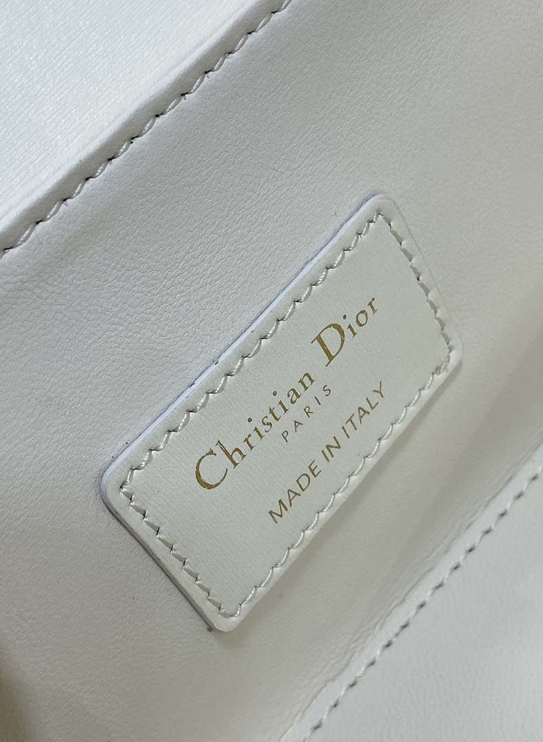 Dior M9370 Small 30 Montaigne Avenue Top Handle Bag White Ribbed Calfskin