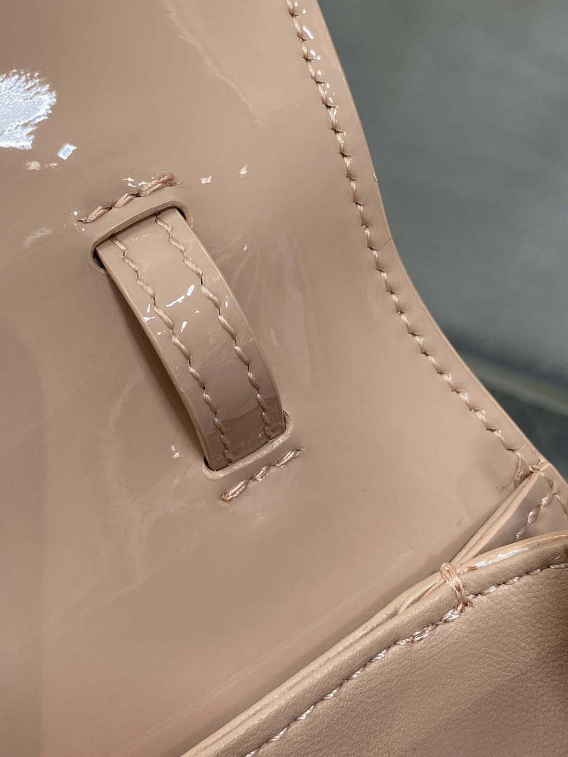 Dior M9371 Medium 30 Montaigne Avenue Top Handle Bag Light Pink Patent leather