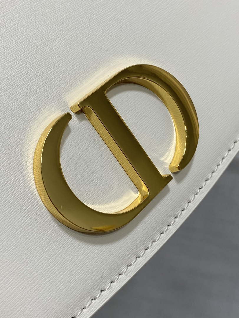Dior M9371 Medium 30 Montaigne Avenue Top Handle Bag Beige Ribbed Calfskin