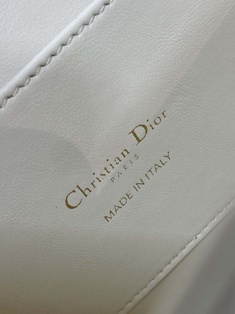 Dior M9371 Medium 30 Montaigne Avenue Top Handle Bag Beige Ribbed Calfskin