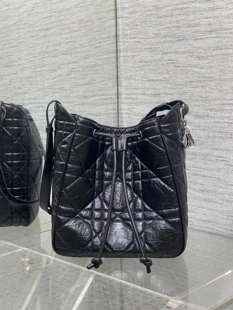 Dior Medium D-Motion Bag M2852 Black Macrocannage Crinkled Calfskin