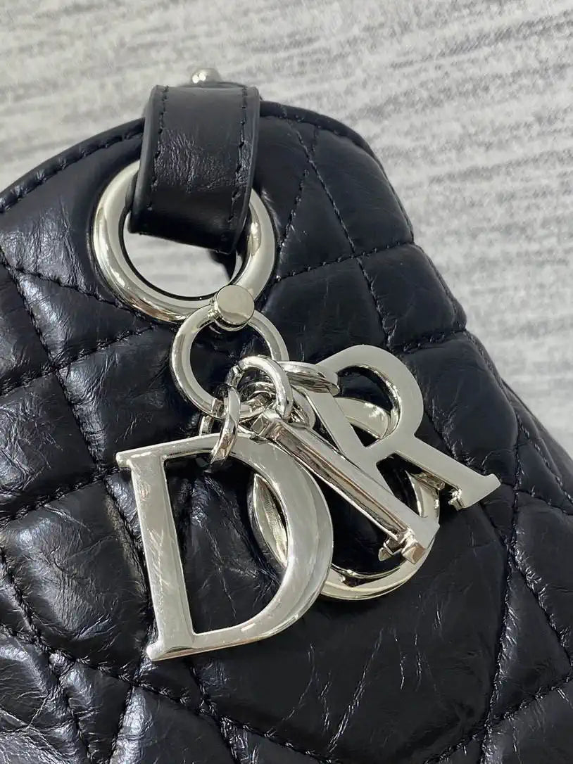 Dior Medium D-Motion Bag M2852 Black Macrocannage Crinkled Calfskin