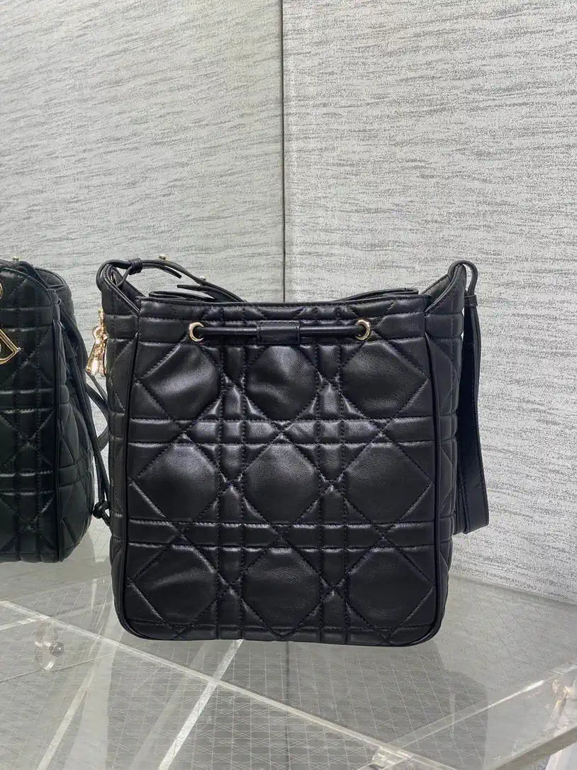Dior Medium D-Motion Bag M2852 Black Macrocannage Lambskin
