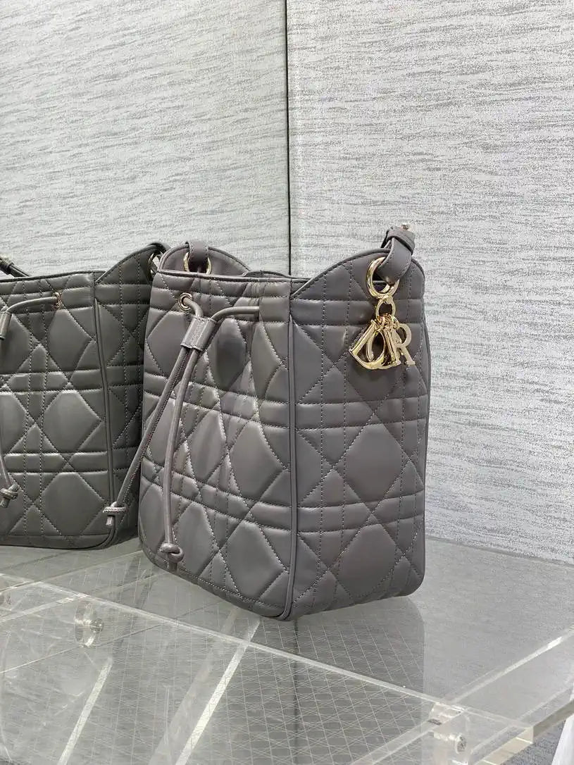 Dior Medium D-Motion Bag M2852 Gray Macrocannage Lambskin