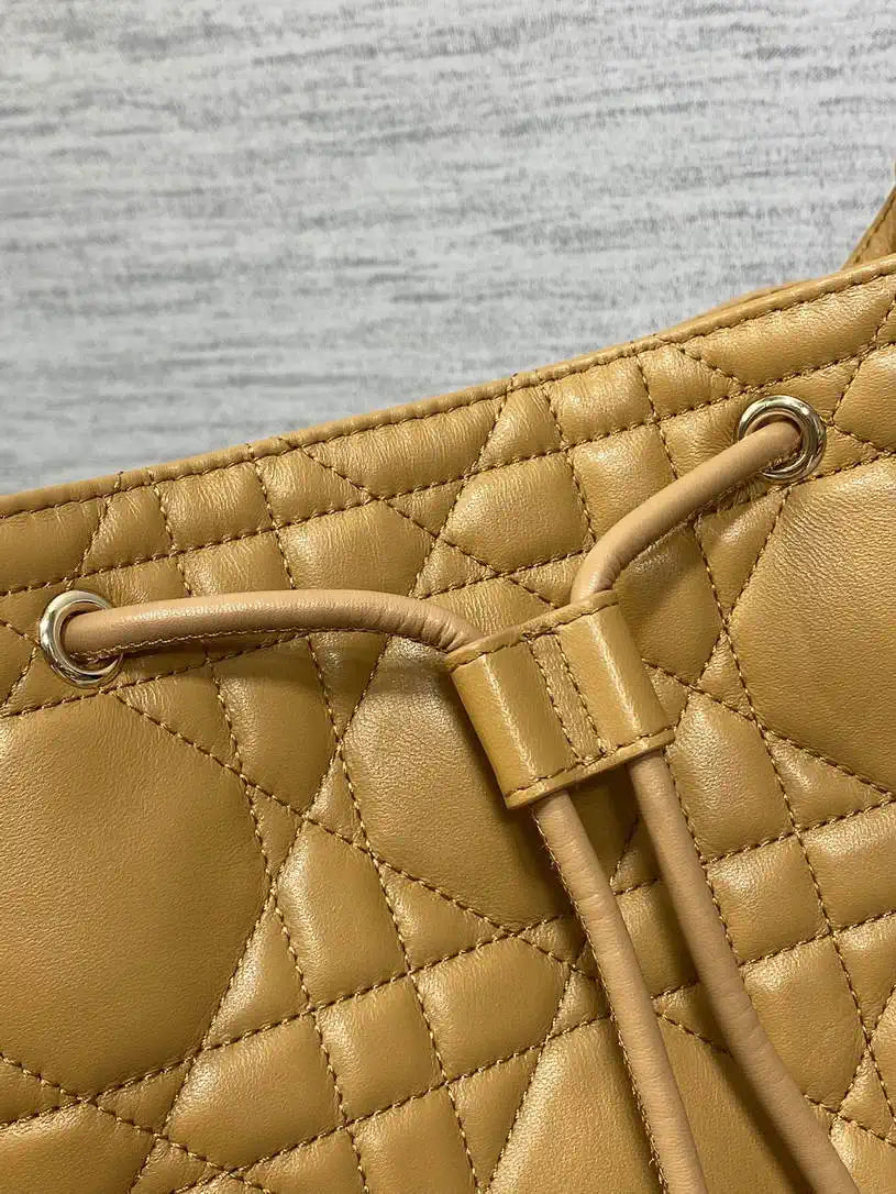 Dior Medium D-Motion Bag M2852 Caramel Macrocannage Lambskin