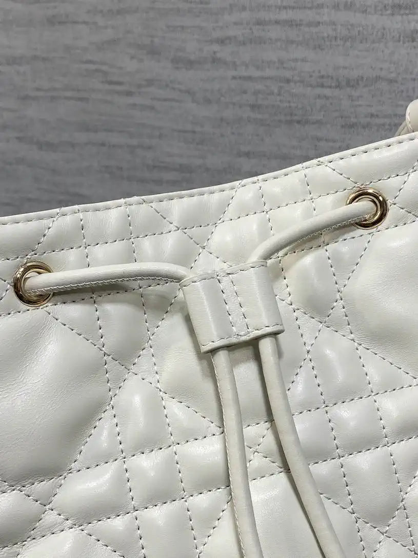 Dior Medium D-Motion Bag M2852 White Macrocannage Lambskin