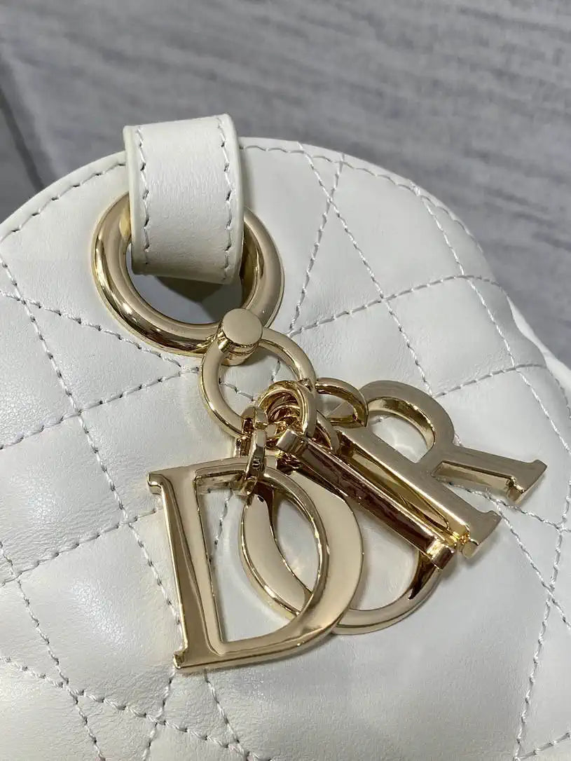 Dior Medium D-Motion Bag M2852 White Macrocannage Lambskin