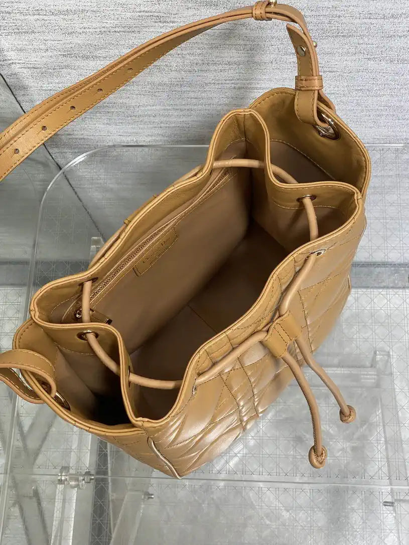 Dior Medium D-Motion Bag M2852 Caramel Macrocannage Lambskin