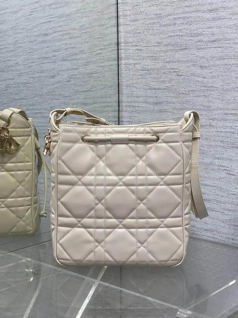 Dior Medium D-Motion Bag M2852 Ivory Macrocannage Lambskin