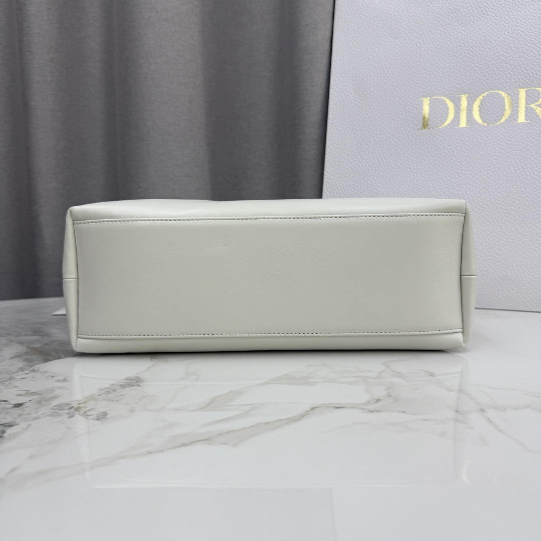 Dior Medium Dior Bow Bag M0714OUQO_M900 White Lambskin