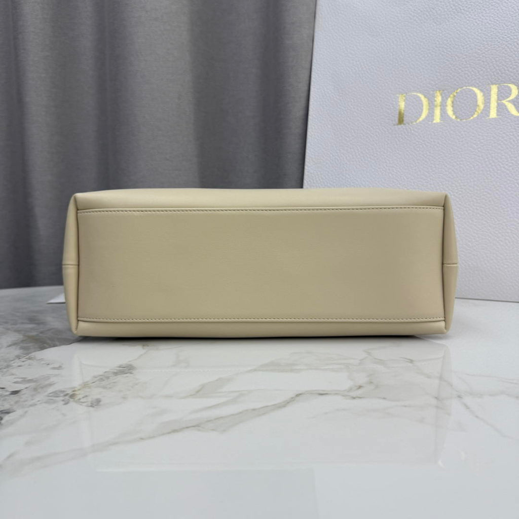 Dior Medium Dior Bow Bag M0714OUQO_M900 Beige Lambskin
