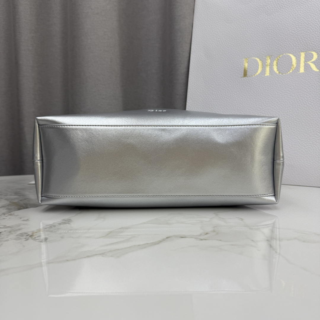 Dior Medium Dior Bow Bag M0714OUQO_M900 Silver Lambskin
