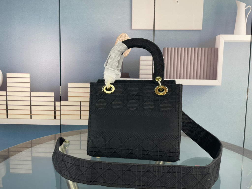 Dior M0565 Medium Lady D-Life Bag Cannage Embroidery Black