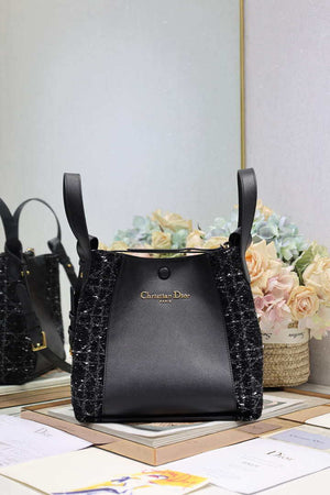 Dior Medium Signature Bucket Bag Black Dior Oblique Jacquard and Smooth Calfskin - Default Title - View 1