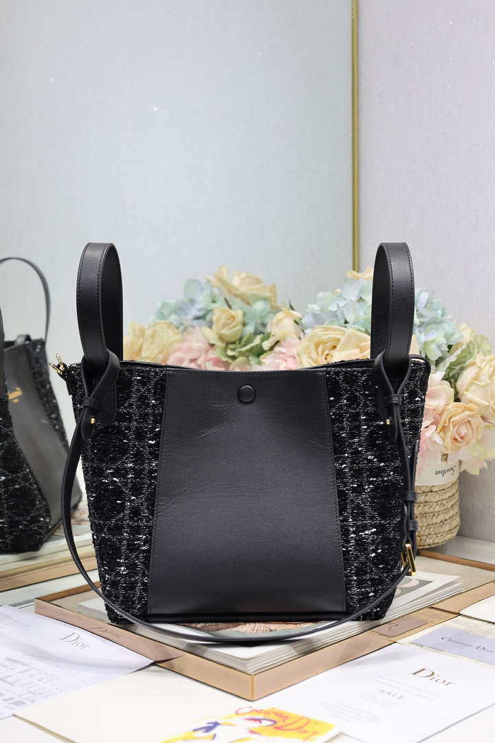 Dior Medium Signature Bucket Bag Black Dior Oblique Jacquard and Smooth Calfskin