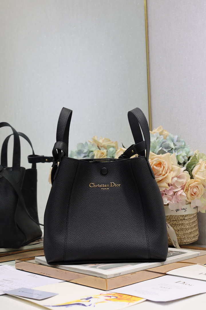 Dior Medium Signature Bucket Bag Black Grained Calfskin M2841 Black