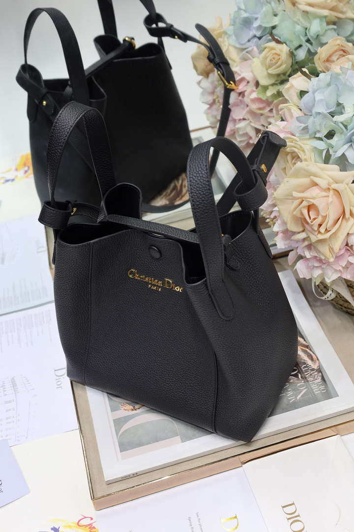 Dior Medium Signature Bucket Bag Black Grained Calfskin M2841 Black