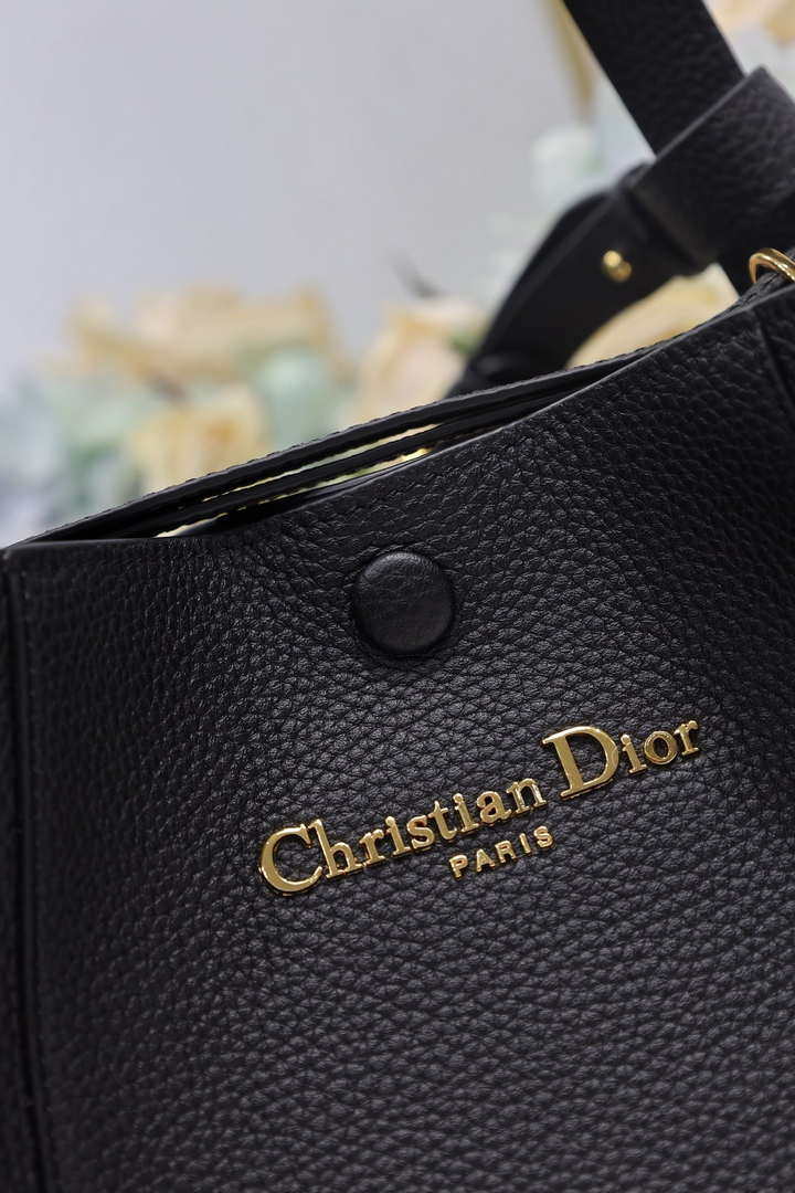 Dior Medium Signature Bucket Bag Black Grained Calfskin M2841 Black