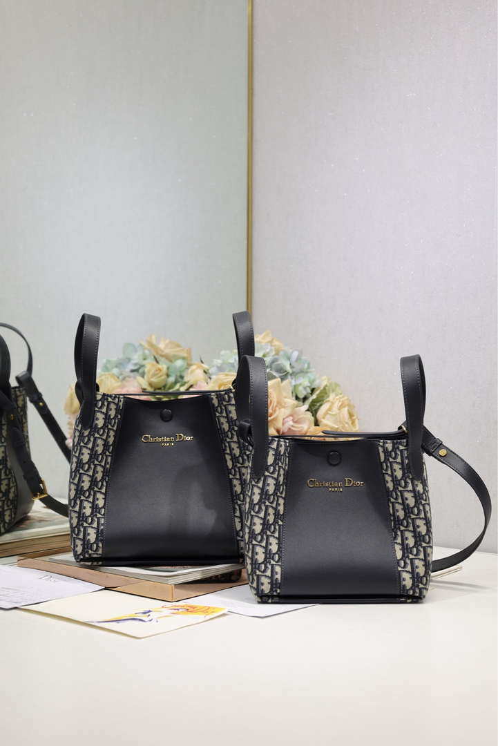 Dior M2840 Blue Dior Oblique Jacquard and Smooth Calfskin