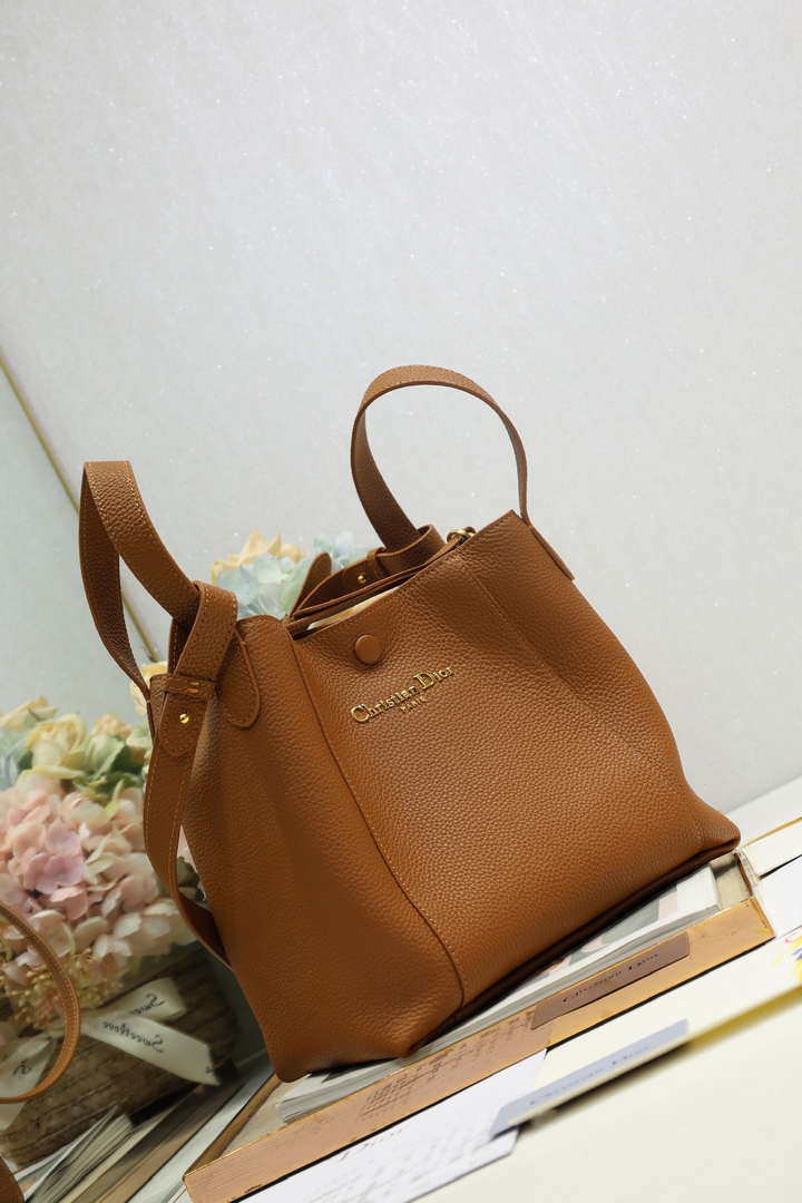 Dior Medium Signature Bucket Bag Grained Calfskin M2841 Brown