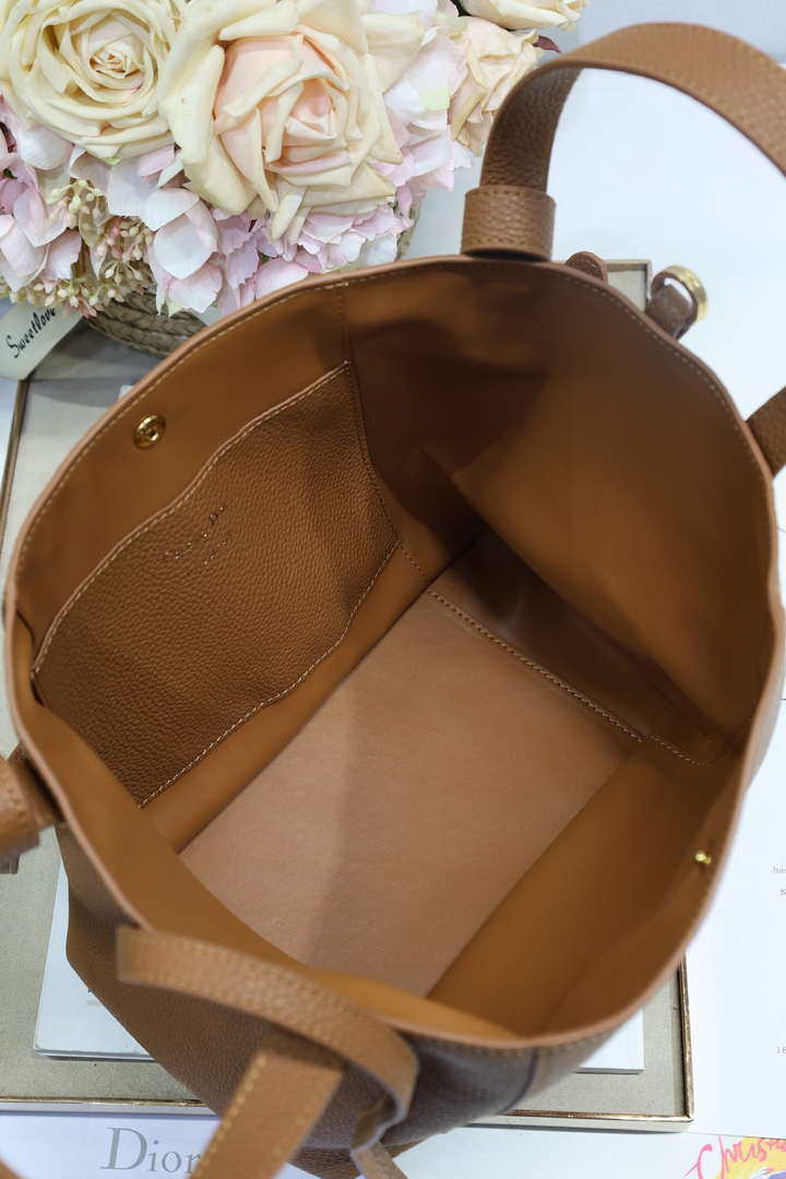 Dior Medium Signature Bucket Bag Grained Calfskin M2841 Brown