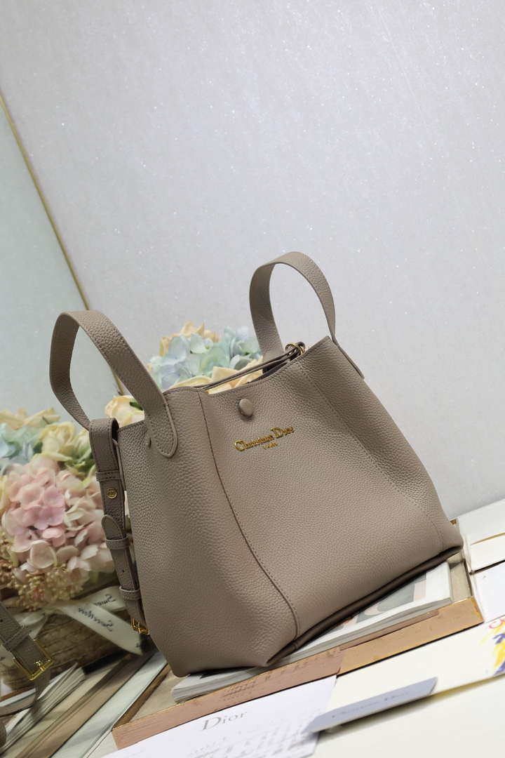 Dior Medium Signature Bucket Bag Grained Calfskin M2841 Gray