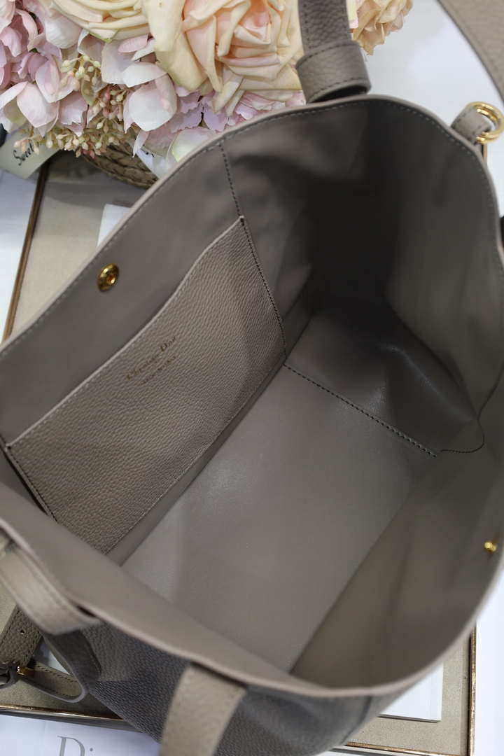 Dior Medium Signature Bucket Bag Grained Calfskin M2841 Gray