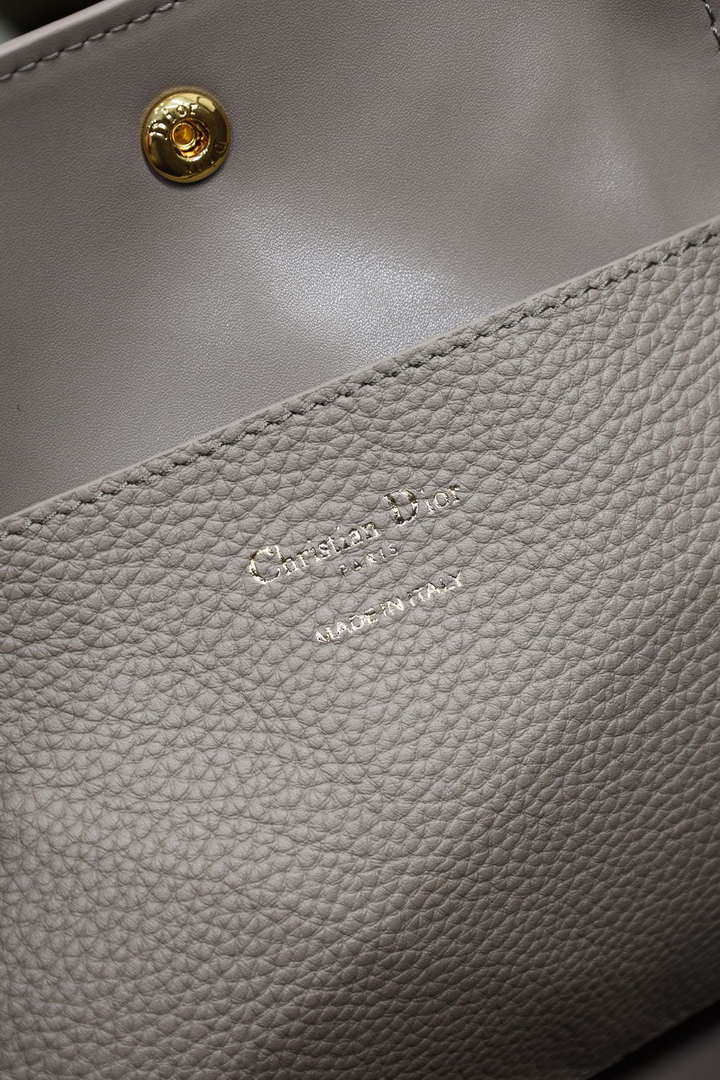 Dior Medium Signature Bucket Bag Grained Calfskin M2841 Gray