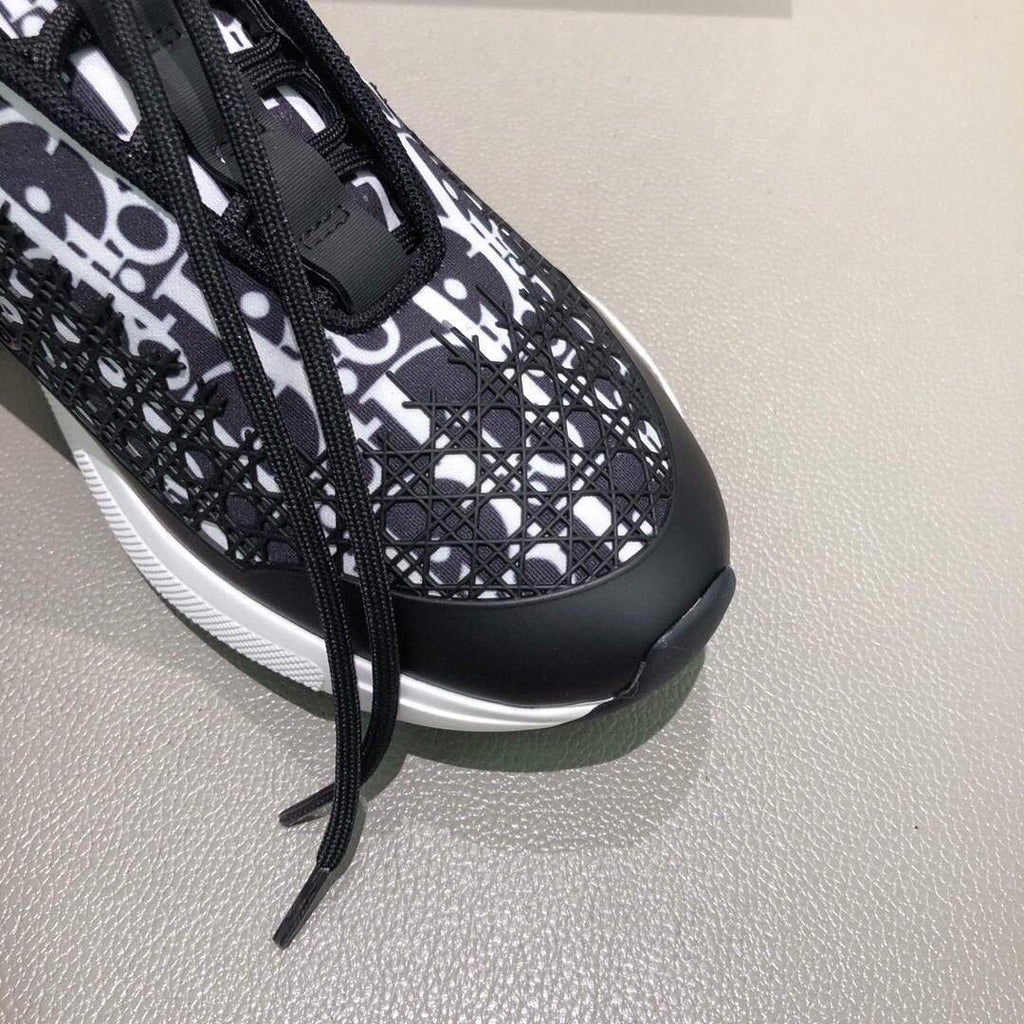 Dior Men's Women¡®s B24 SNEAKER White Dior Oblique Canvas 3SN248 Black and White - luxibagsmall