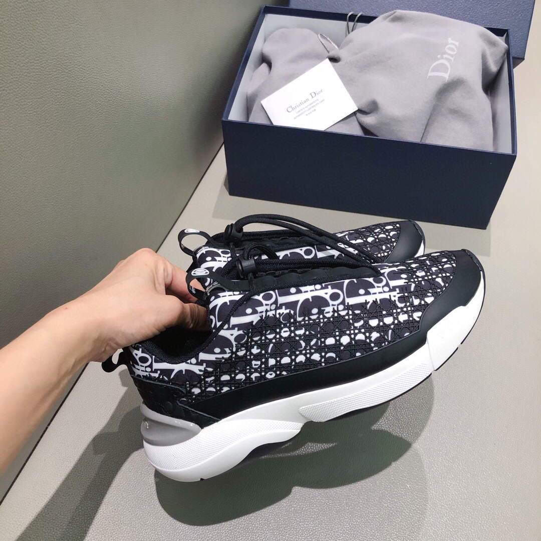 Dior Men's Women¡®s B24 SNEAKER White Dior Oblique Canvas 3SN248 Black and White - luxibagsmall