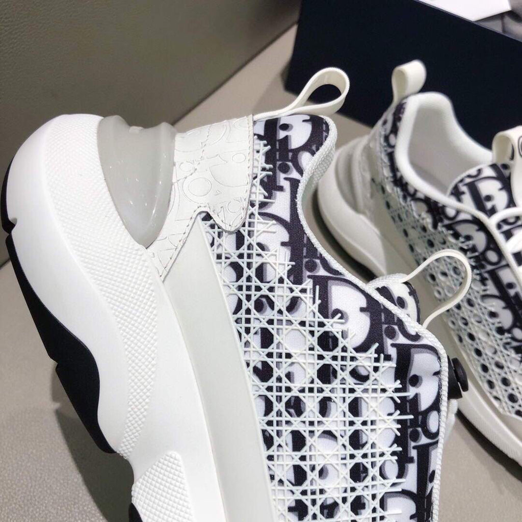 Dior Men's Women¡®s B24 SNEAKER White Dior Oblique Canvas 3SN248 White and Black - luxibagsmall