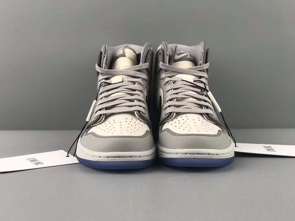 Dior Men's Women¡®s Limited-edition Air Jordan 1 High OG Dior Sneaker - luxibagsmall