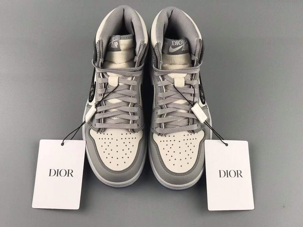 Dior Men's Women¡®s Limited-edition Air Jordan 1 High OG Dior Sneaker - luxibagsmall