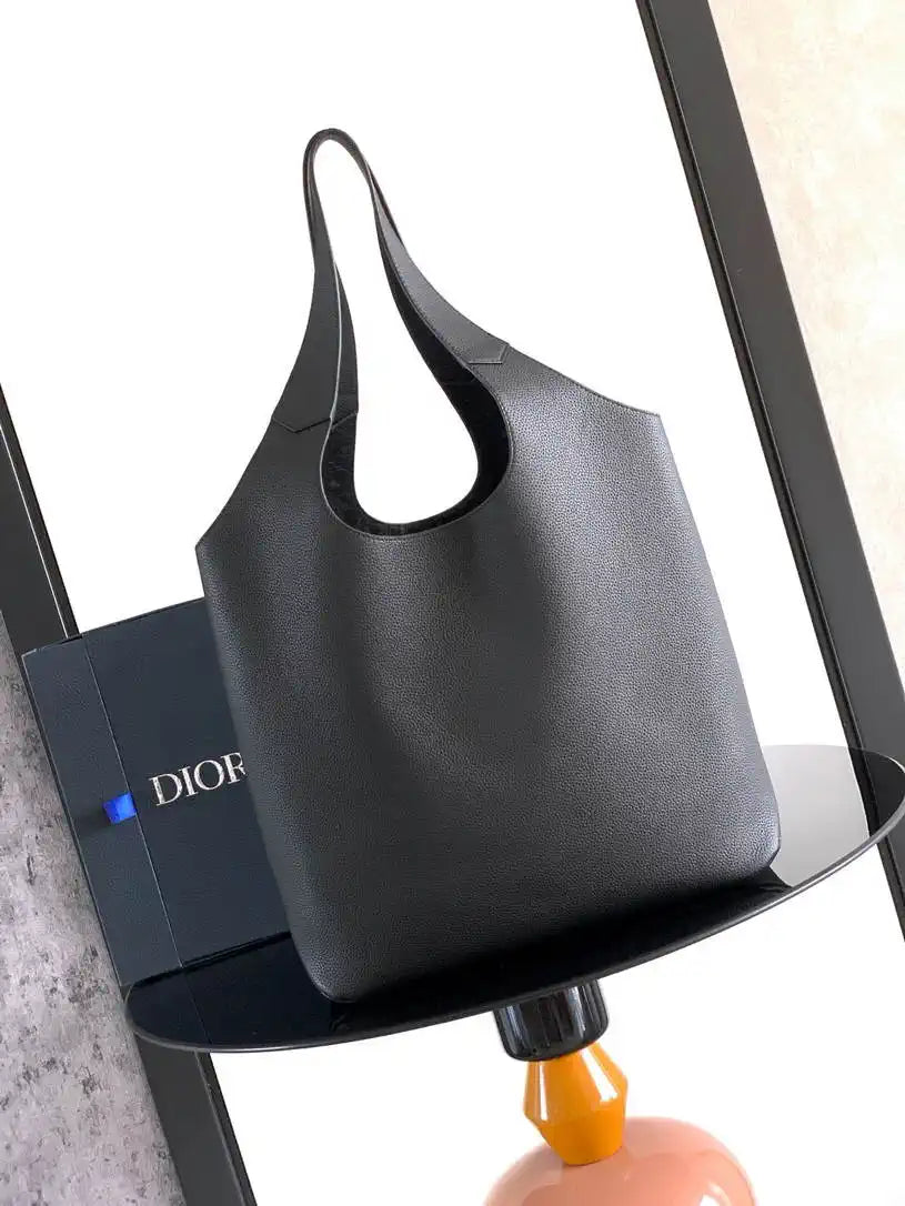 Dior Priv¨¦ Tote Bag Dior Icons Calfskin 1LLSH276KEC Black