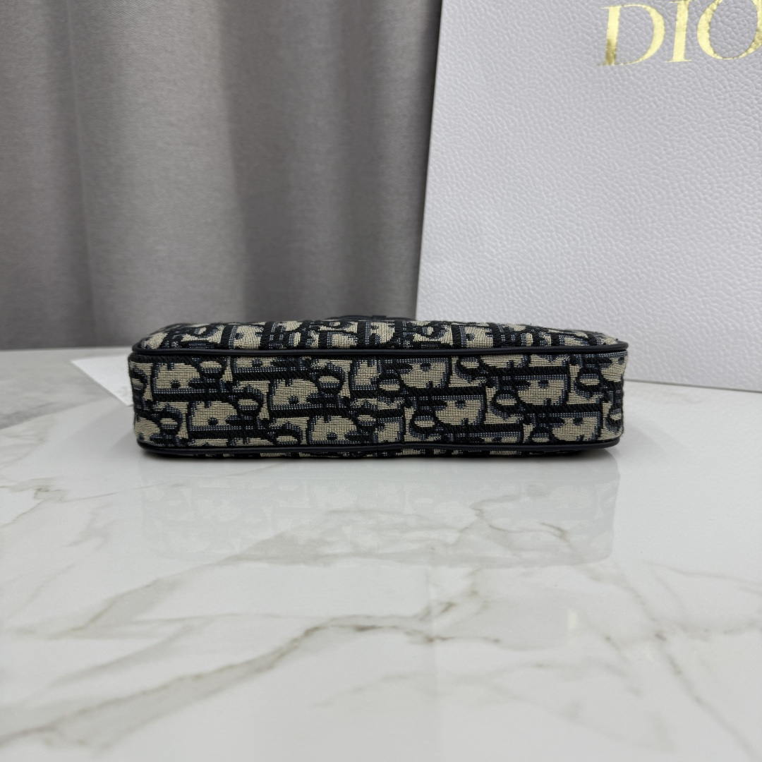 Dior Promenade Pouch with Chain Blue Dior Oblique Jacquard S2504OUQY_M928