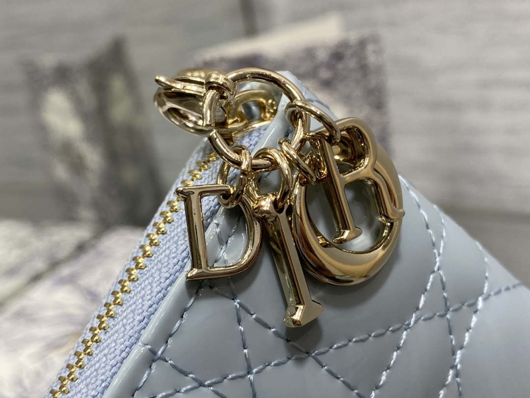 Dior S0011 Lady Dior Zipper Card Holder Medium Light Blue patent leather Lambskin
