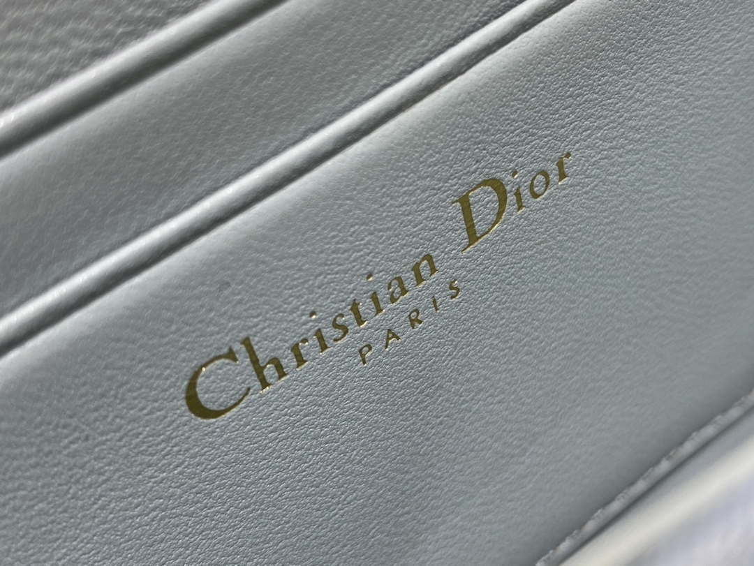 Dior S0011 Lady Dior Zipper Card Holder Medium Light Blue patent leather Lambskin