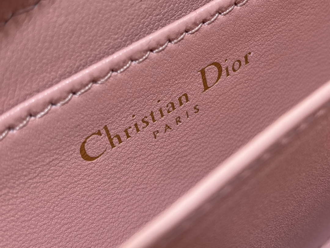 Dior S0011 Lady Dior Zipper Card Holder Medium Light Pink Cannage Lambskin