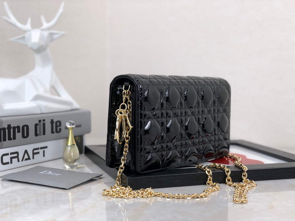 Dior S0204 Lady Dior Pouch Patent Cannage Calfskin Black